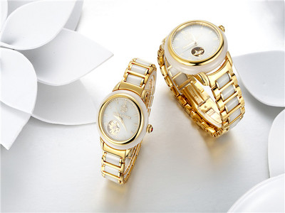 匠心獨(dú)運(yùn)，璀璨時(shí)光 鑫和鑫工藝引領(lǐng)和田玉金鉆腕表定制風(fēng)潮